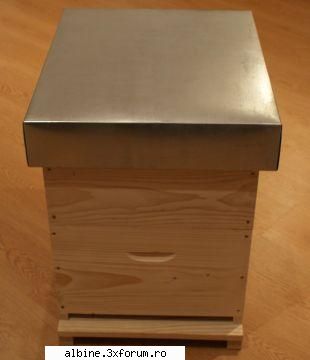 Vand stupi de albine - Atelier de tamplarie ofera spre vanzare stupi si - VANZARI PRODUSE APICOLE